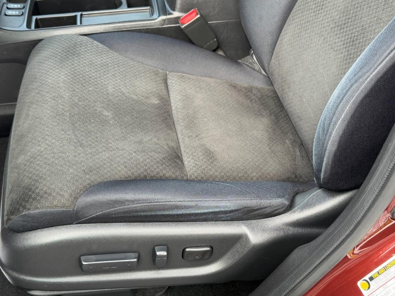 Honda CR-V Vehicle Full-screen Gallery Image 22
