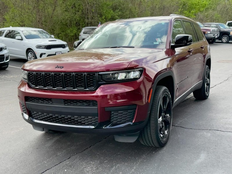 Jeep Grand Cherokee L Vehicle Full-screen Gallery Image 08