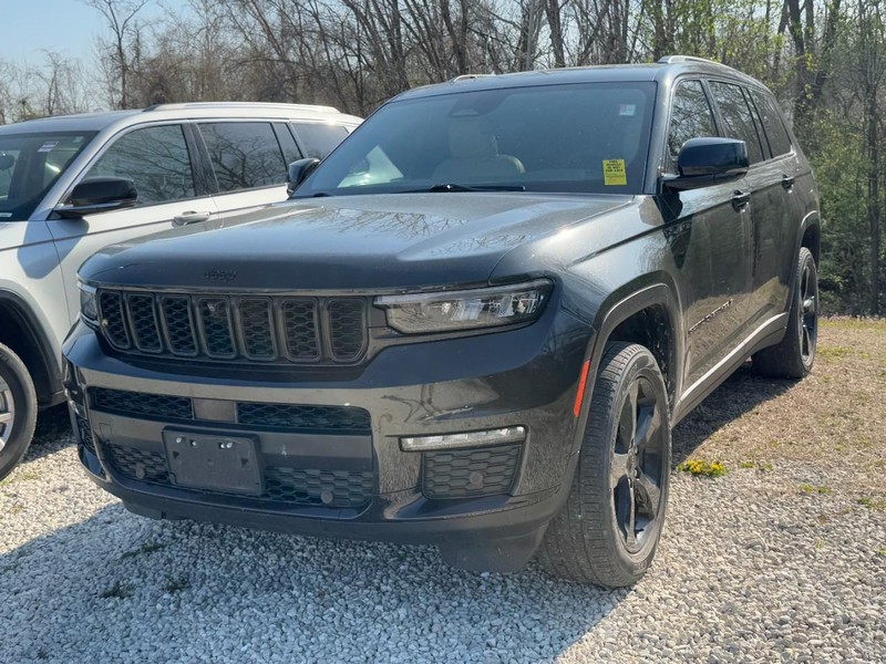 Jeep Grand Cherokee L Vehicle Full-screen Gallery Image 02
