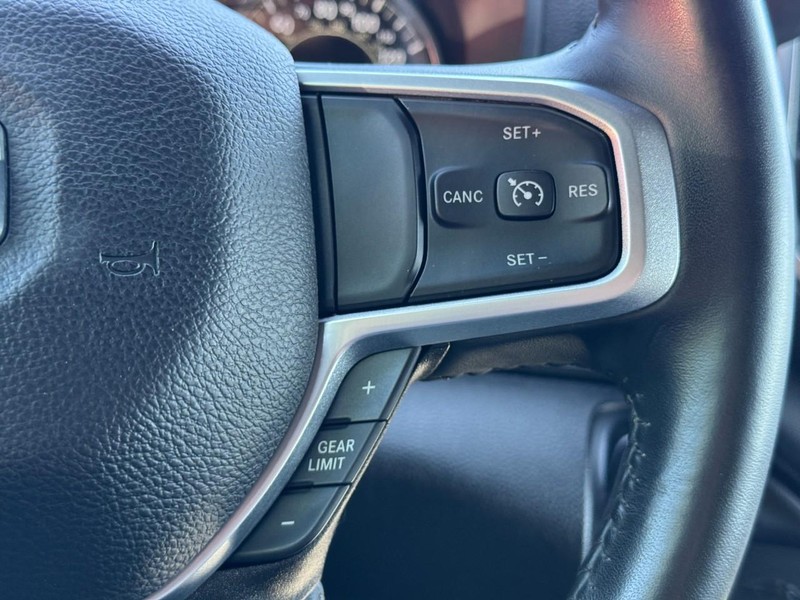 Ram 3500 Vehicle Full-screen Gallery Image 17