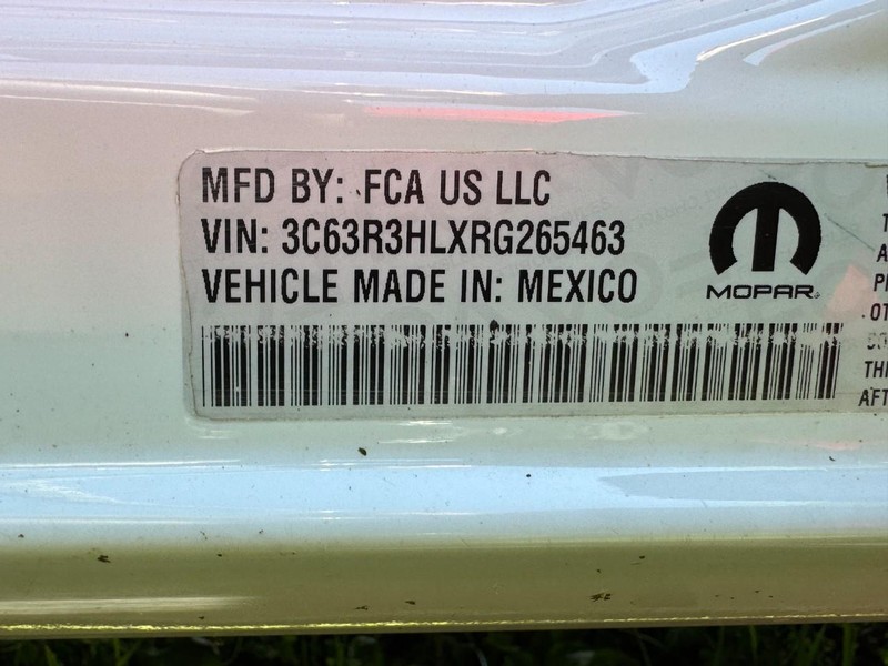 Ram 3500 Vehicle Full-screen Gallery Image 24