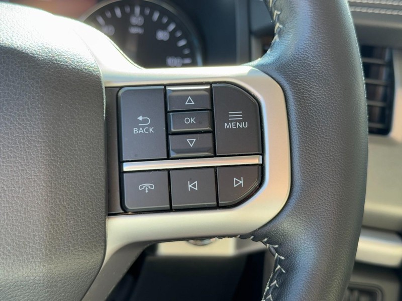 Ford Expedition Max Vehicle Full-screen Gallery Image 19