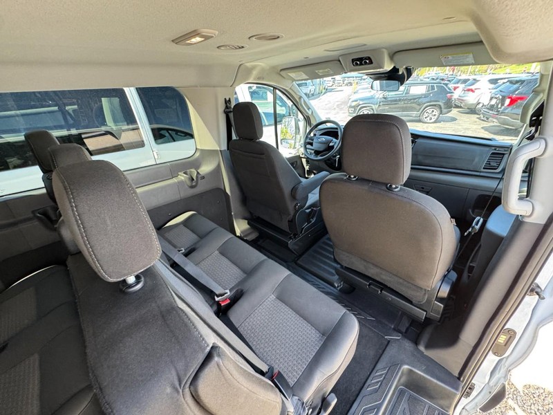Ford Transit Passenger Wagon Vehicle Full-screen Gallery Image 12
