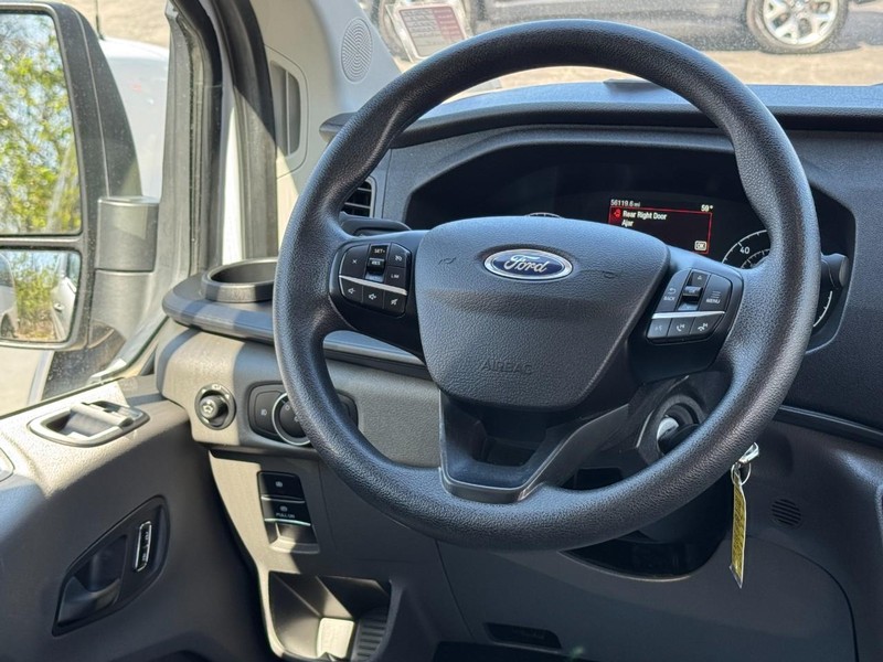 Ford Transit Passenger Wagon Vehicle Full-screen Gallery Image 14