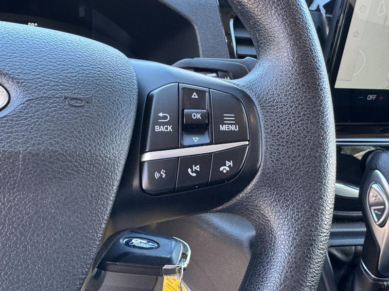 Ford Transit Passenger Wagon Vehicle Full-screen Gallery Image 18