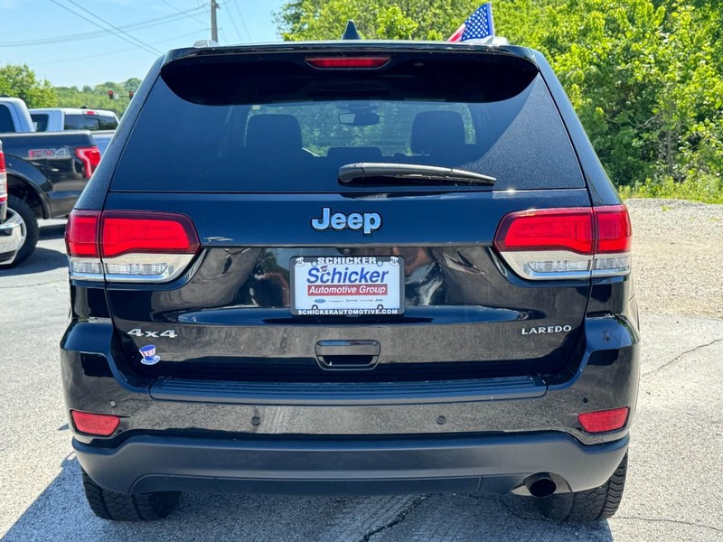 Jeep Grand Cherokee Vehicle Full-screen Gallery Image 04
