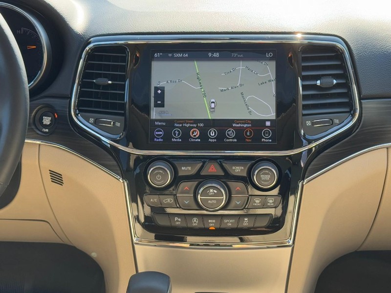 Jeep Grand Cherokee Vehicle Full-screen Gallery Image 13