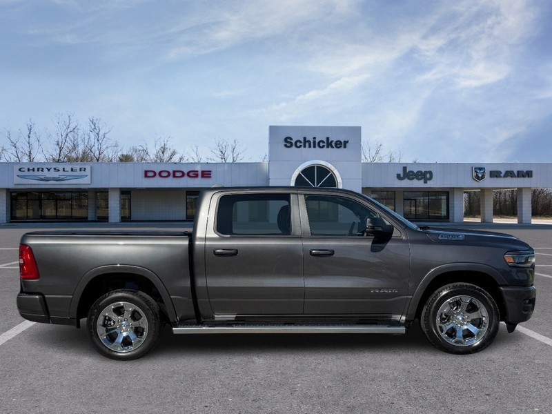 Ram 1500 Vehicle Full-screen Gallery Image 02