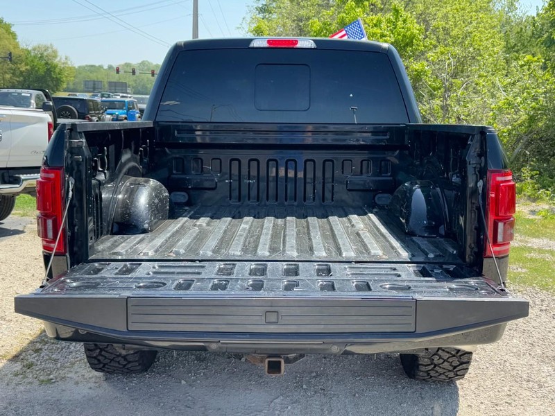 Ford F-150 Vehicle Full-screen Gallery Image 05