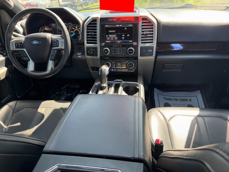 Ford F-150 Vehicle Full-screen Gallery Image 11
