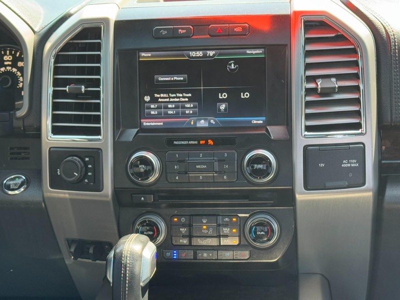 Ford F-150 Vehicle Full-screen Gallery Image 13