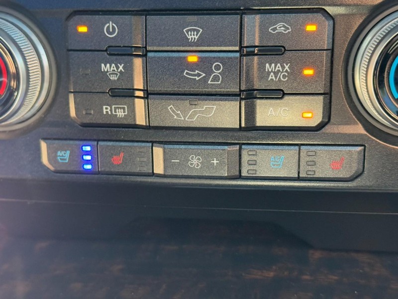 Ford F-150 Vehicle Full-screen Gallery Image 20