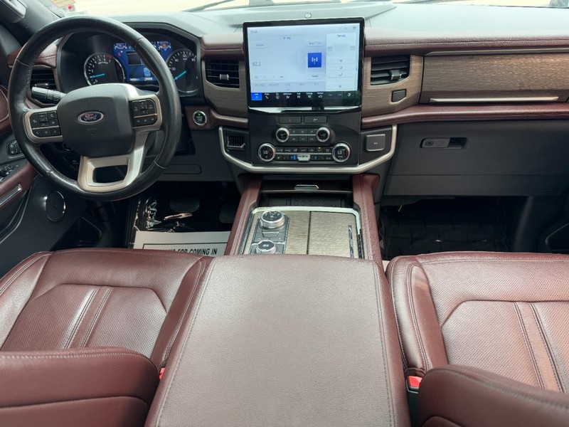 Ford Expedition Vehicle Full-screen Gallery Image 12