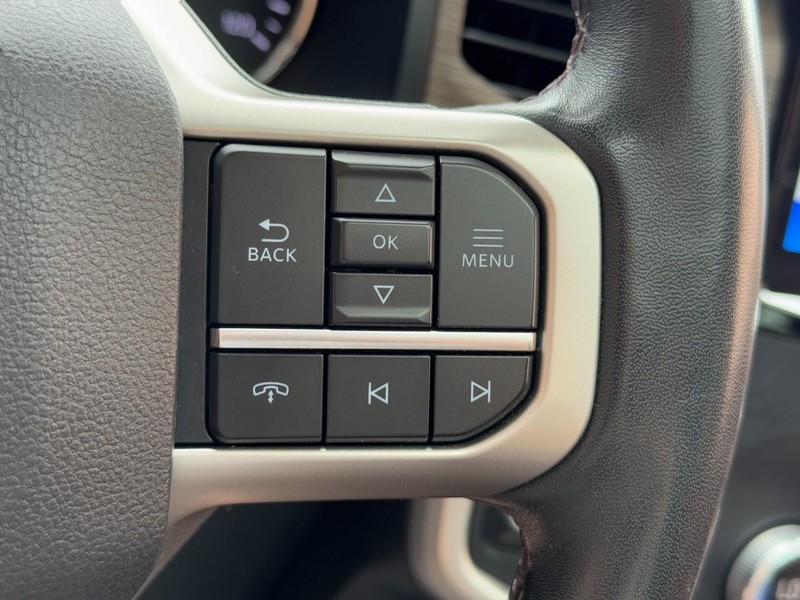 Ford Expedition Vehicle Full-screen Gallery Image 19