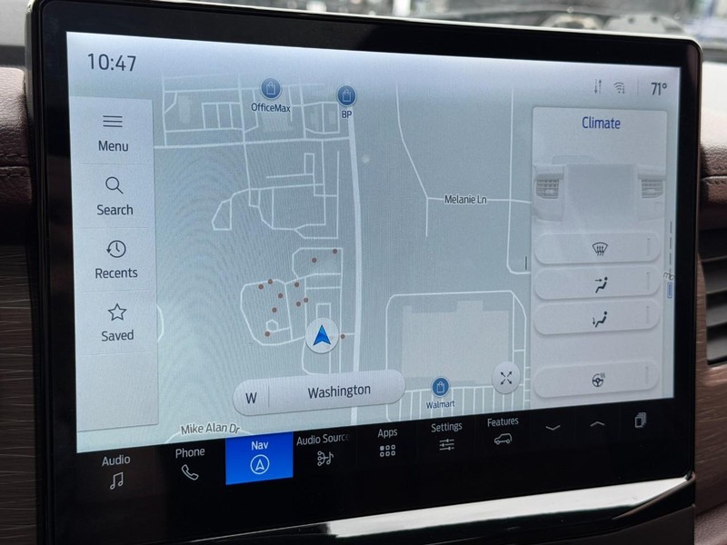 Ford Expedition Vehicle Full-screen Gallery Image 22