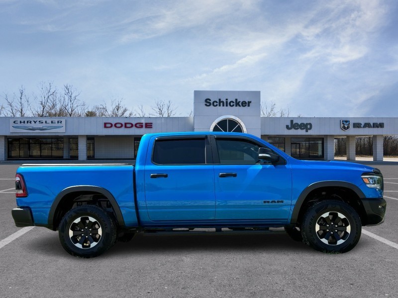 Ram 1500 Vehicle Full-screen Gallery Image 02