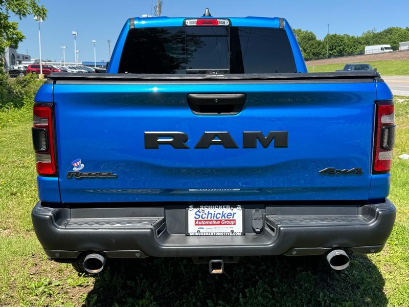 Ram 1500 Vehicle Full-screen Gallery Image 04