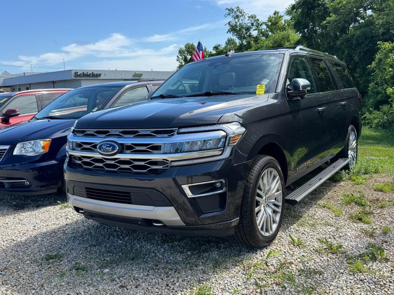 Ford Expedition Max Vehicle Full-screen Gallery Image 02