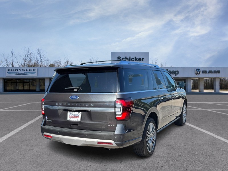 Ford Expedition Max Vehicle Full-screen Gallery Image 03