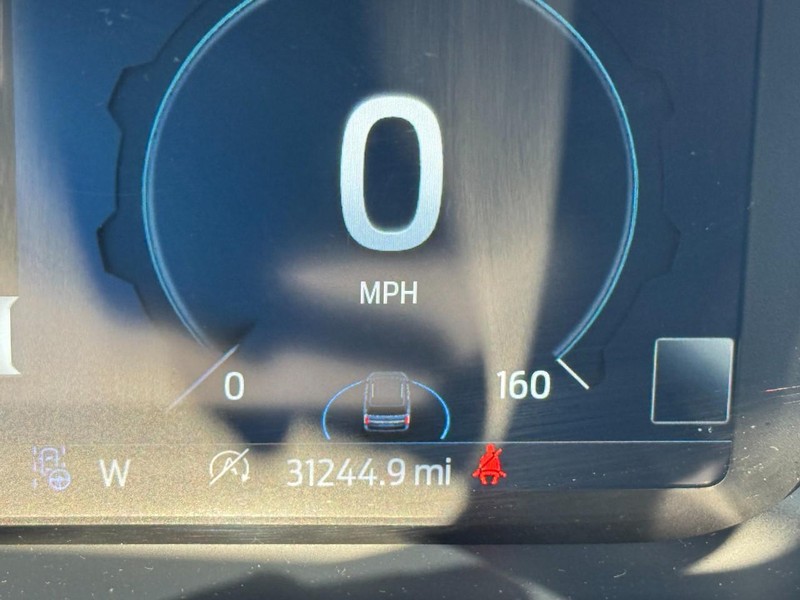 Ford Expedition Max Vehicle Full-screen Gallery Image 20