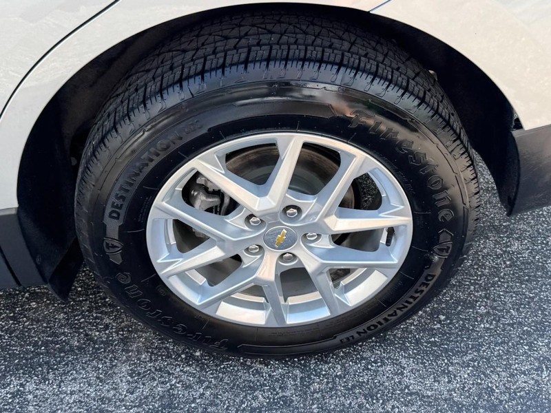 Chevrolet Equinox Vehicle Full-screen Gallery Image 07