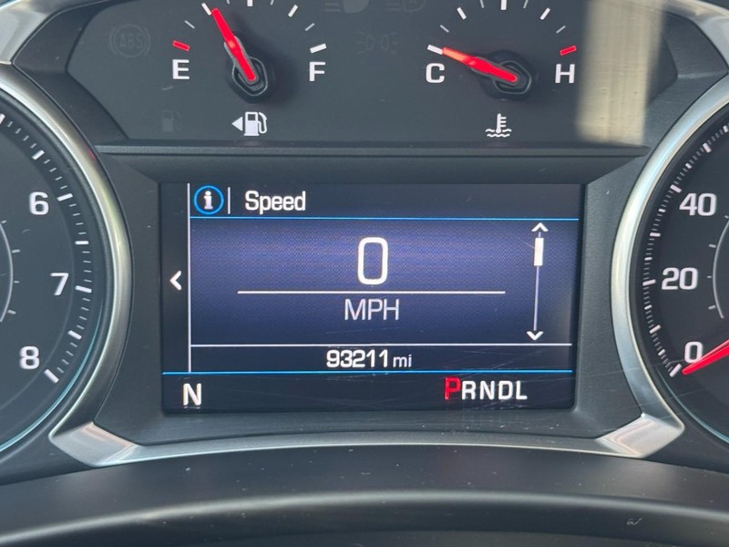 Chevrolet Equinox Vehicle Full-screen Gallery Image 18