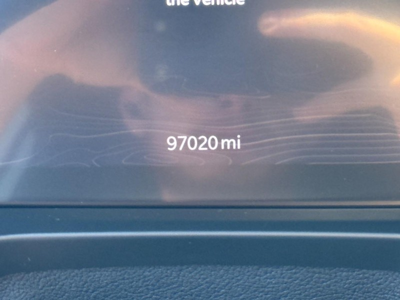 Jeep Grand Cherokee L Vehicle Full-screen Gallery Image 17