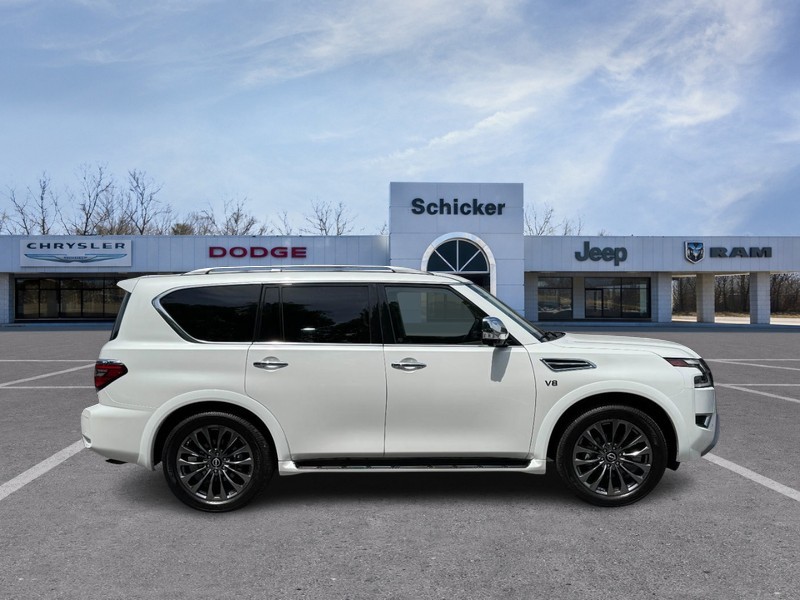 Nissan Armada Vehicle Full-screen Gallery Image 02