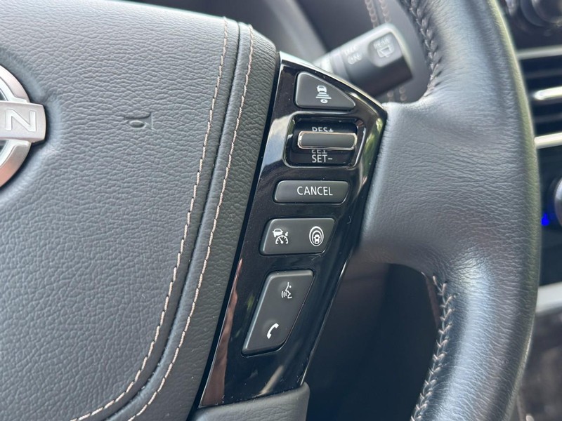 Nissan Armada Vehicle Full-screen Gallery Image 21