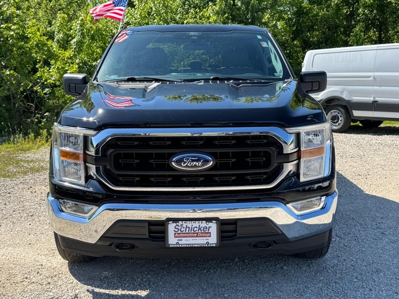 Ford F-150 Vehicle Full-screen Gallery Image 09