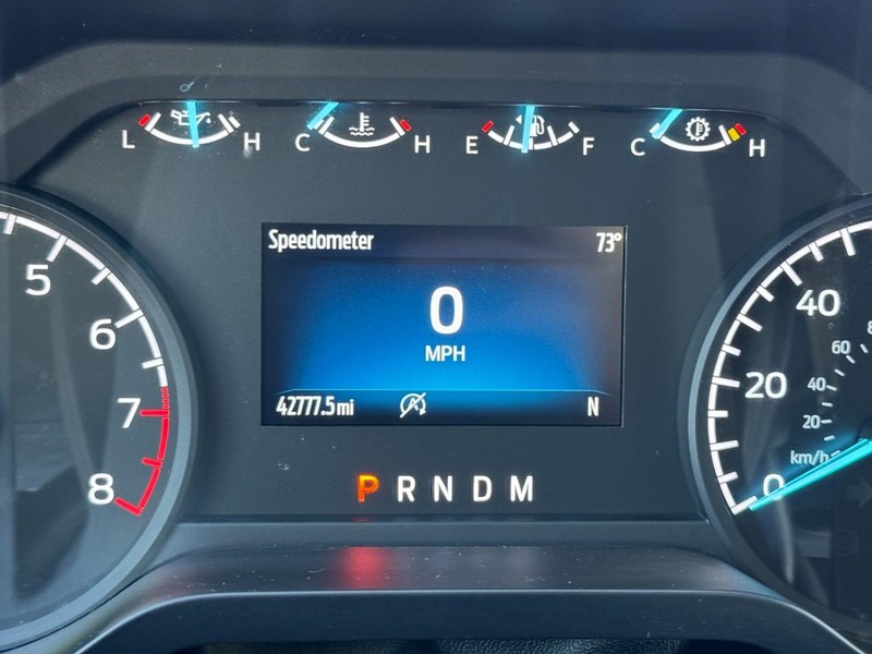 Ford F-150 Vehicle Full-screen Gallery Image 18