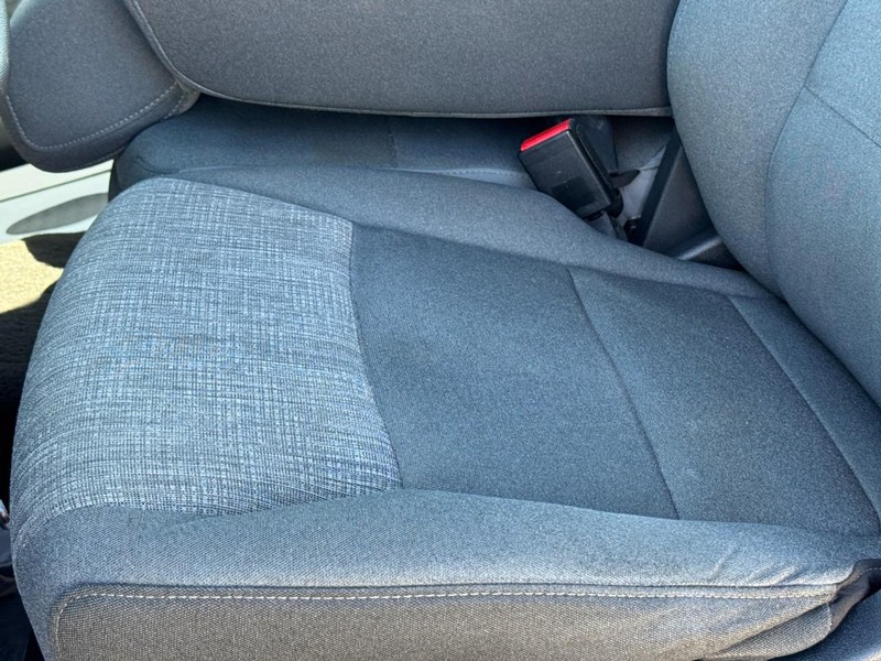 Ford F-150 Vehicle Full-screen Gallery Image 23