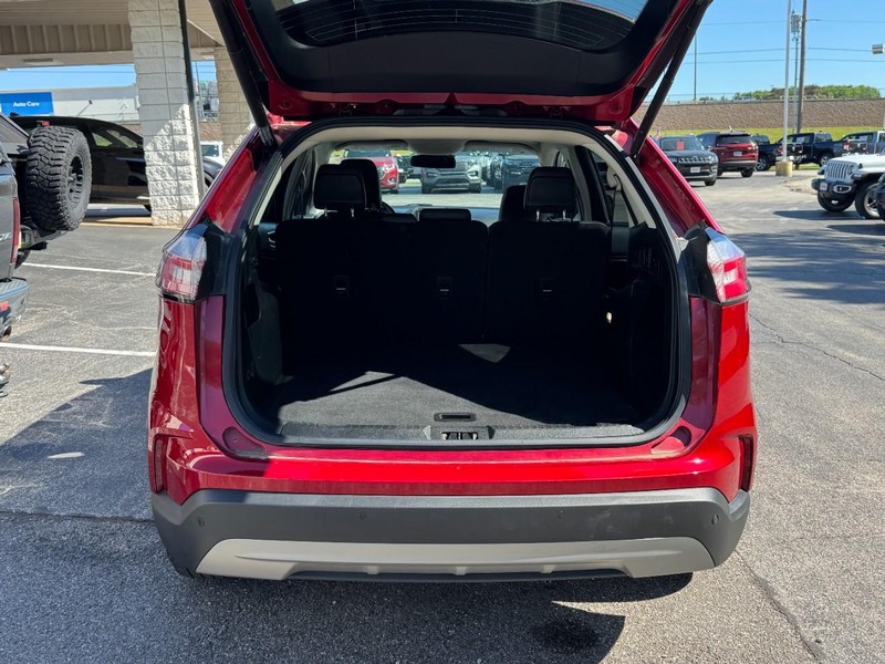 Ford Edge Vehicle Full-screen Gallery Image 05
