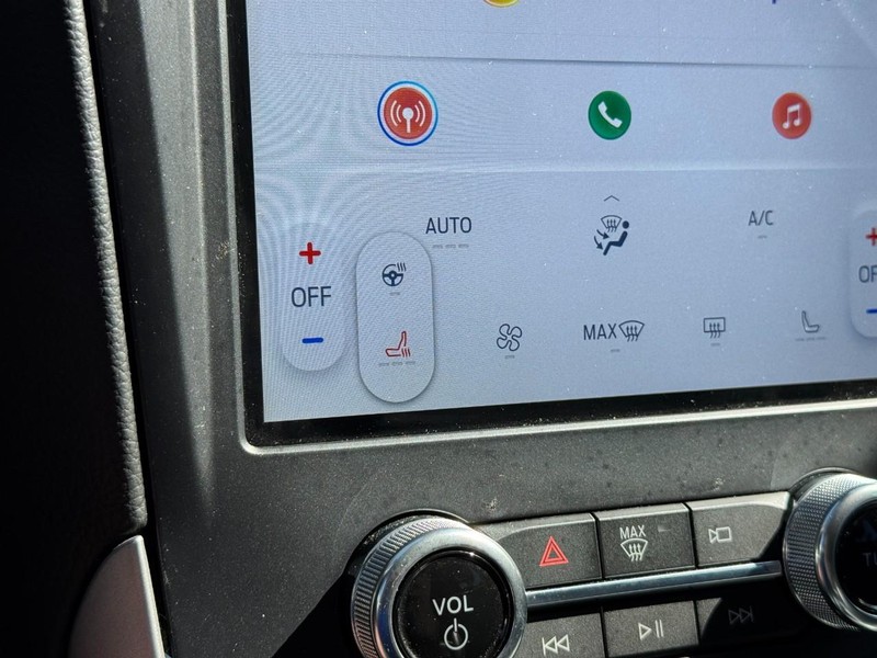 Ford Edge Vehicle Full-screen Gallery Image 19