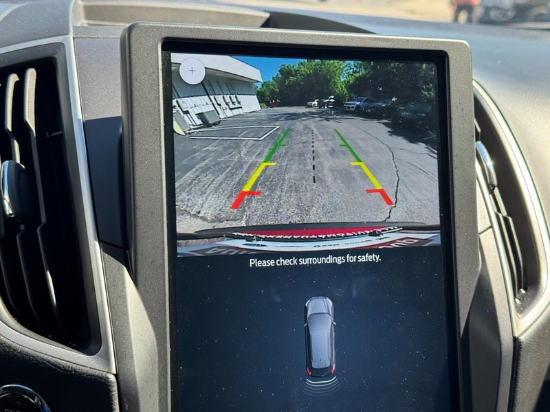 Ford Edge Vehicle Full-screen Gallery Image 20