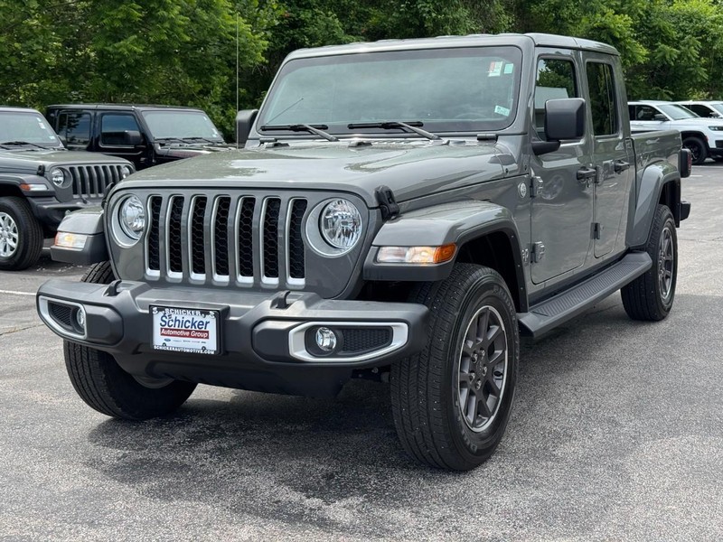 Jeep Gladiator Vehicle Full-screen Gallery Image 08