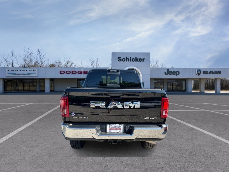 Ram 2500 Vehicle Full-screen Gallery Image 04