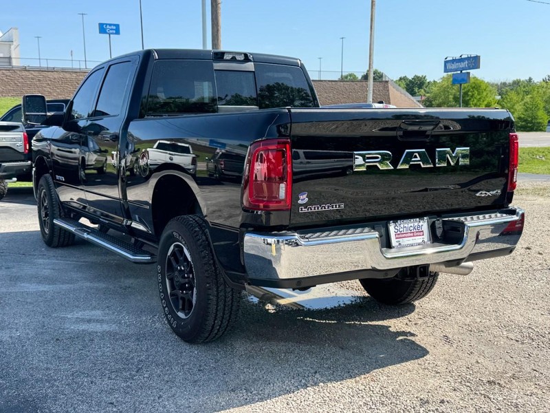 Ram 2500 Vehicle Full-screen Gallery Image 06