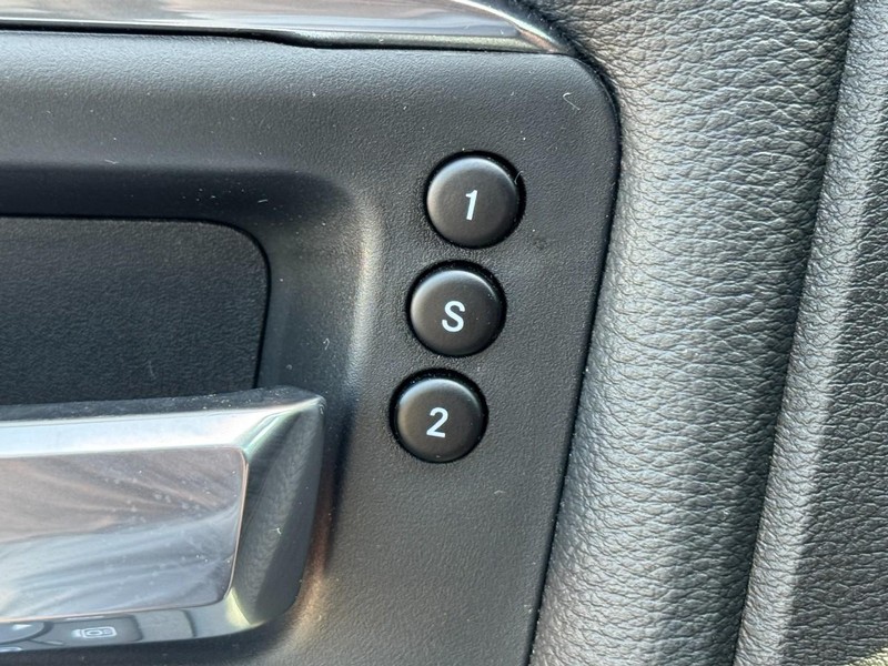 Ram 2500 Vehicle Full-screen Gallery Image 17