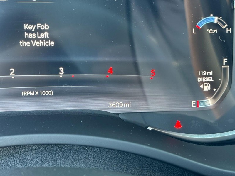 Ram 2500 Vehicle Full-screen Gallery Image 20