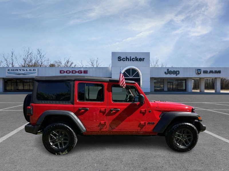 Jeep Wrangler Vehicle Full-screen Gallery Image 02