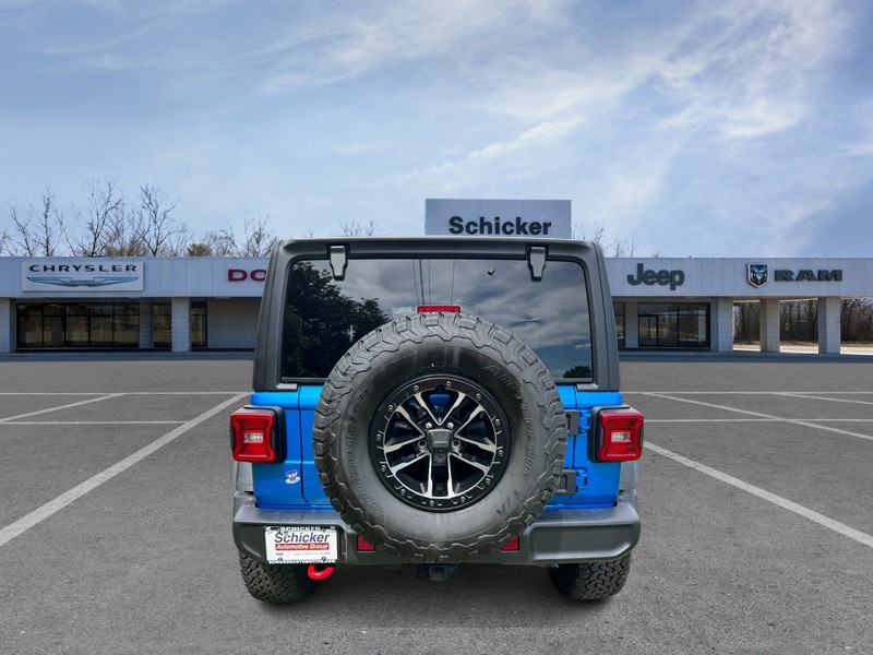 Jeep Wrangler Vehicle Full-screen Gallery Image 04