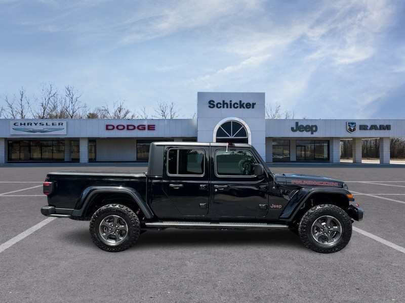 Jeep Gladiator Vehicle Full-screen Gallery Image 02