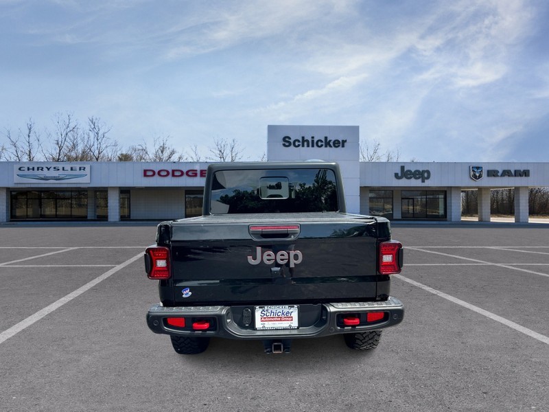 Jeep Gladiator Vehicle Full-screen Gallery Image 04