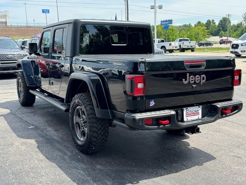 Jeep Gladiator Vehicle Full-screen Gallery Image 06