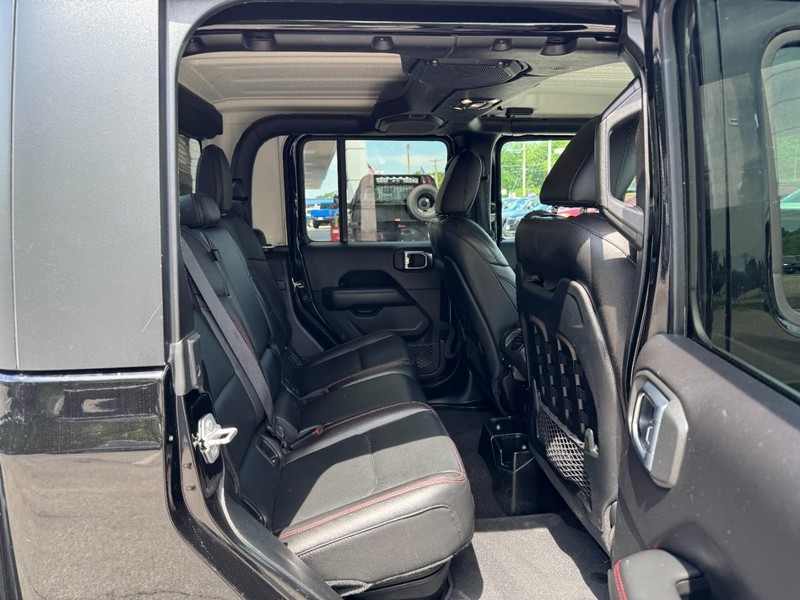 Jeep Gladiator Vehicle Full-screen Gallery Image 10