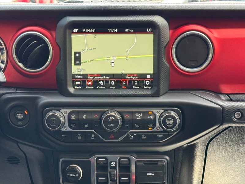 Jeep Gladiator Vehicle Full-screen Gallery Image 13