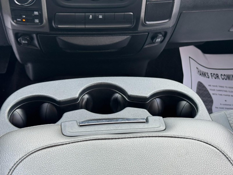 Ram 1500 Vehicle Full-screen Gallery Image 14
