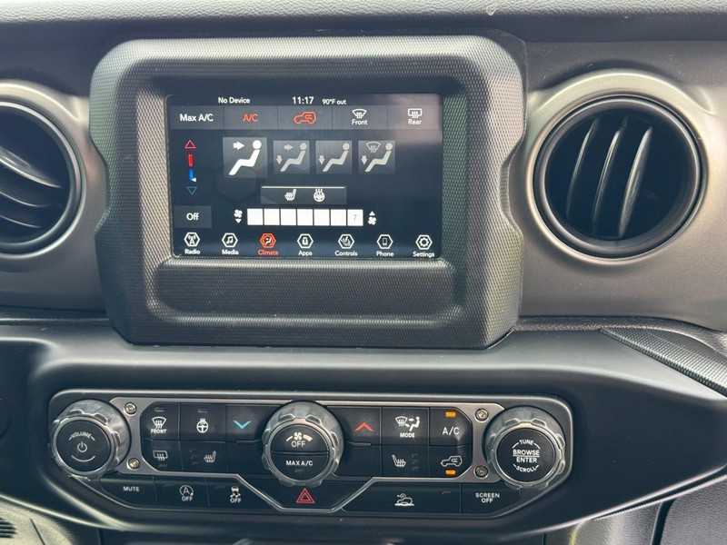 Jeep Wrangler Vehicle Full-screen Gallery Image 14