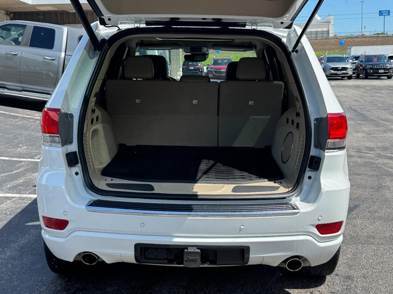 Jeep Grand Cherokee Vehicle Full-screen Gallery Image 05